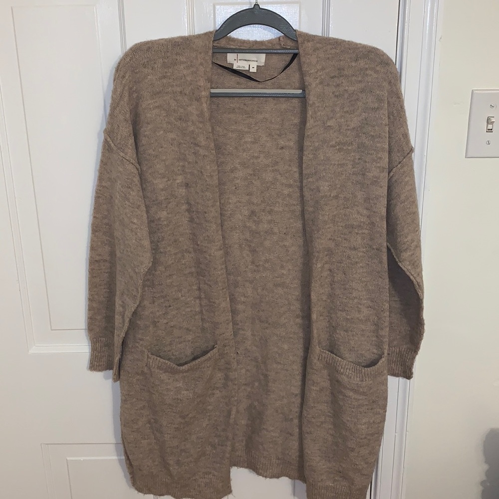 Long oatmeal sweater with pockets